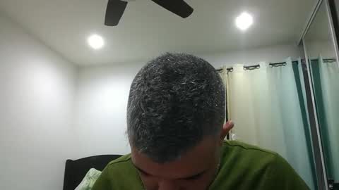 Snapshot of h0nest84 chatting on 02.10.25 h0nest84 online show from 02.10.25