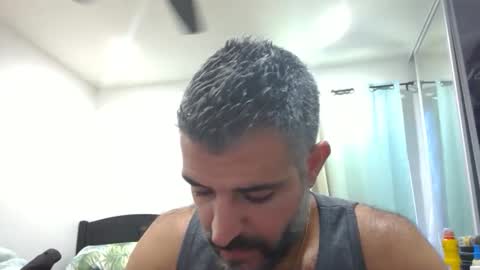 Snapshot of h0nest84 chatting on 10.05.25 h0nest84 online show from 10.05.25