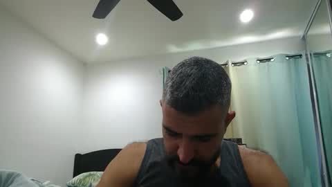 Snapshot of h0nest84 chatting on 10.12.25 h0nest84 online show from 10.12.25