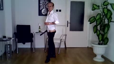 Snapshot of h_blackwood chatting on 06.12.26 H. Blackwood online show from 06.12.26