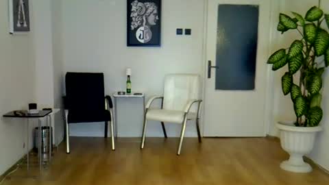 Snapshot of h_blackwood chatting on 06.14.26 H. Blackwood online show from 06.14.26
