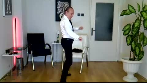 Snapshot of h_blackwood chatting on 06.18.26 H. Blackwood online show from 06.18.26