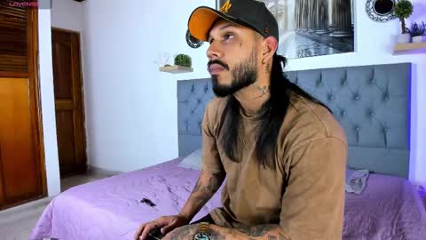 Snapshot of hache222 chatting on 12.29.24 hache222 online show from 12.29.24