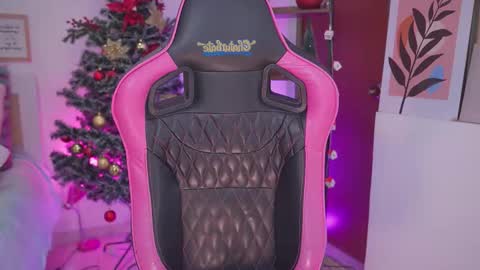 Hade online show from 12.15.25