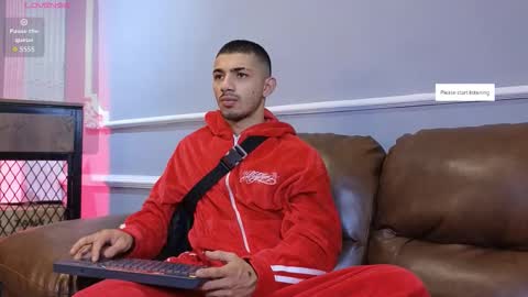 Snapshot of hadez_69 chatting on 10.04.25 HADEZ online show from 10.04.25