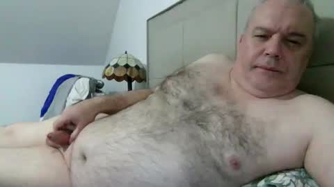 Snapshot of haggisstop chatting on 10.19.25 haggisstop online show from 10.19.25