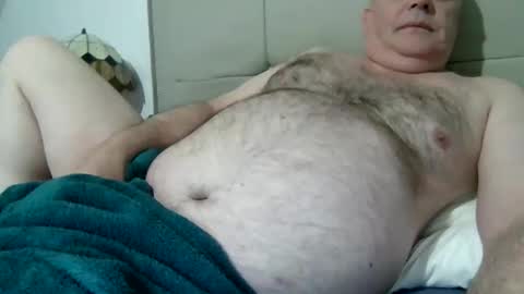 Snapshot of haggisstop chatting on 11.09.25 haggisstop online show from 11.09.25