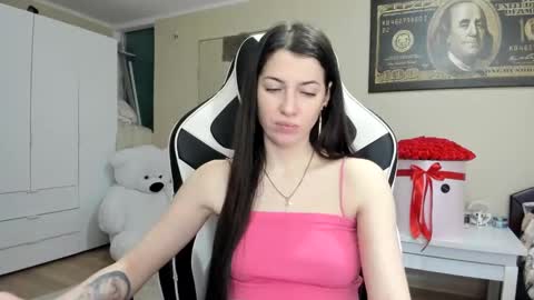 Snapshot of hailey_beauty chatting on 01.28.25 Sk pe Anya388109 online show from 01.28.25