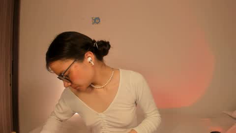 Snapshot of hailey_firee chatting on 12.28.24 Hailey online show from 12.28.24