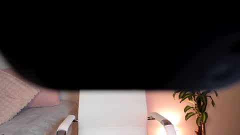 Snapshot of hailey_firee chatting on 02.06.25 Hailey online show from 02.06.25