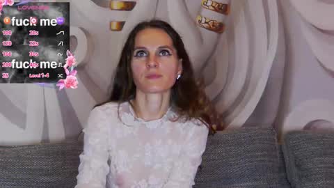 HaileyPeach online show from 11.05.25