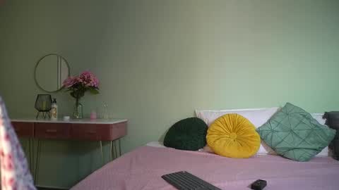 Hailey online show from 03.10.25