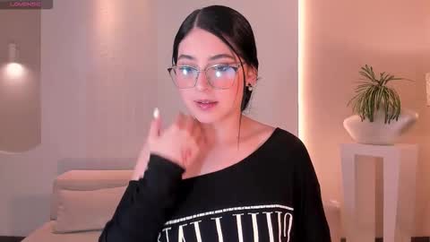 Snapshot of haileyross_ chatting on 01.05.26 Hailey online show from 01.05.26