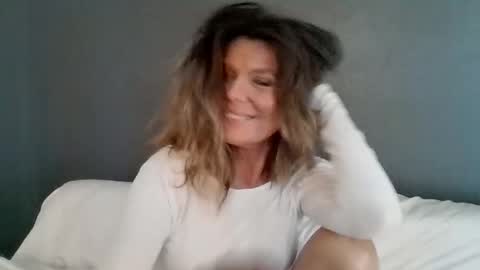 Snapshot of haileys123 chatting on 01.17.26 Hailey online show from 01.17.26