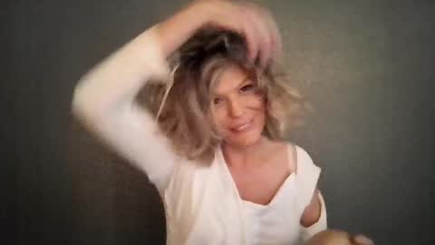 Snapshot of haileys123 chatting on 02.12.26 Hailey online show from 02.12.26