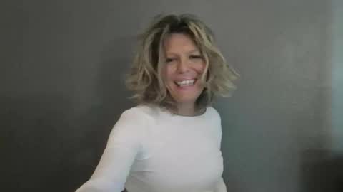 Snapshot of haileys123 chatting on 04.18.26 Hailey online show from 04.18.26