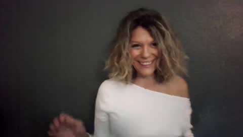 Snapshot of haileys123 chatting on 05.22.26 Hailey online show from 05.22.26