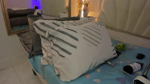 Snapshot of haileysans chatting on 03.13.26 haileysans online show from 03.13.26