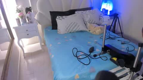 Snapshot of haileysans chatting on 03.27.26 haileysans online show from 03.27.26