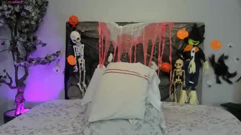 haileystonei online show from 11.01.25