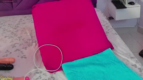 Snapshot of haileystonei chatting on 05.30.26 haileystonei online show from 05.30.26