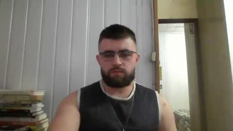 Snapshot of hairy_man_69_ chatting on 12.29.24 horny online show from 12.29.24