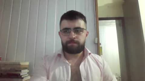 Snapshot of hairy_man_69_ chatting on 01.04.25 horny online show from 01.04.25