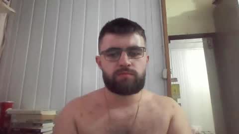 Snapshot of hairy_man_69_ chatting on 01.05.25 horny online show from 01.05.25