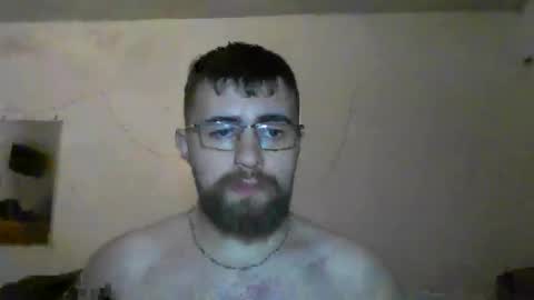 Snapshot of hairy_man_69_ chatting on 09.10.25 horny online show from 09.10.25