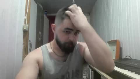 Snapshot of hairy_man_69_ chatting on 12.20.25 horny online show from 12.20.25