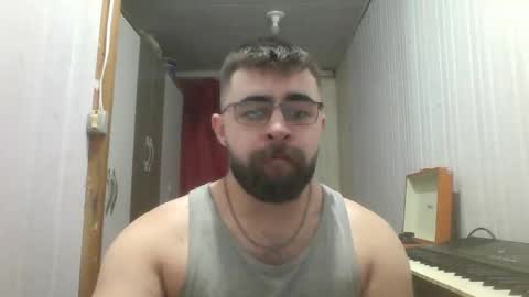 Snapshot of hairy_man_69_ chatting on 12.22.25 horny online show from 12.22.25