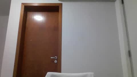 Snapshot of hairy_man_69_ chatting on 01.13.26 horny online show from 01.13.26