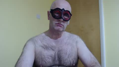 Snapshot of hairyape1 chatting on 10.25.25 Hairy male online show from 10.25.25