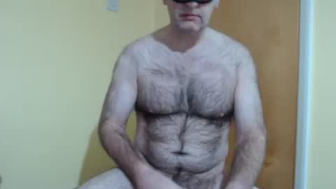 Snapshot of hairyape1 chatting on 11.30.25 Hairy male online show from 11.30.25