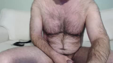 Snapshot of hairyape1 chatting on 02.05.26 Hairy male online show from 02.05.26