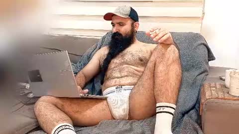 Snapshot of hairybeardedsmoker chatting on 06.30.26 Hairy Beard Smoker online show from 06.30.26