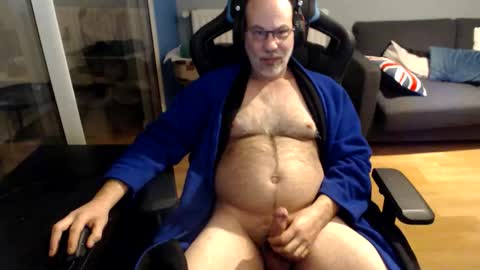 Snapshot of hairyman54 chatting on 11.23.25 hairyman54 online show from 11.23.25