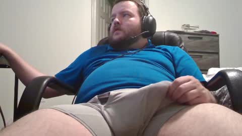 Snapshot of hairymikey chatting on 05.12.26 hairymikey online show from 05.12.26