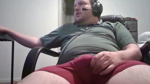 Snapshot of hairymikey chatting on 06.15.26 hairymikey online show from 06.15.26