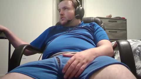 Snapshot of hairymikey chatting on 06.18.26 hairymikey online show from 06.18.26