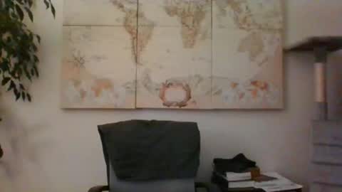 Snapshot of hairypussylover089 chatting on 11.27.25 hairypussylover089 online show from 11.27.25