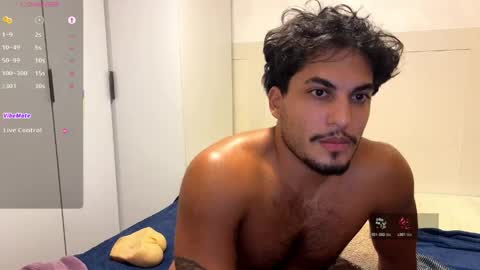 Snapshot of hairyshort chatting on 04.12.26 hairy and short online show from 04.12.26
