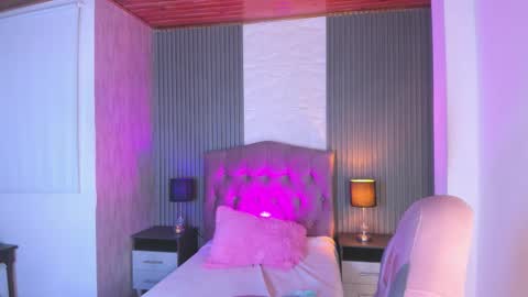 Snapshot of hairyybunny1811 chatting on 10.28.25 HELEN Open Pvt Instagram helen bunnny online show from 10.28.25