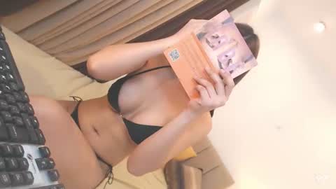 YOUR SIDECHIC HAILEY online show from 07.18.26