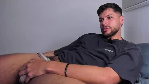 Independent       model  online show from 05.15.26