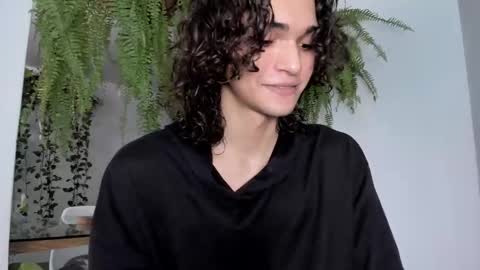 Snapshot of halan_jr chatting on 02.18.25 halan online show from 02.18.25