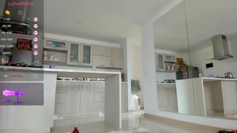 insta Laupalacio777Next stream 01th December online show from 12.20.24