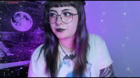 Snapshot of hallucigenia_sparza chatting on 02.06.26 Hallu online show from 02.06.26