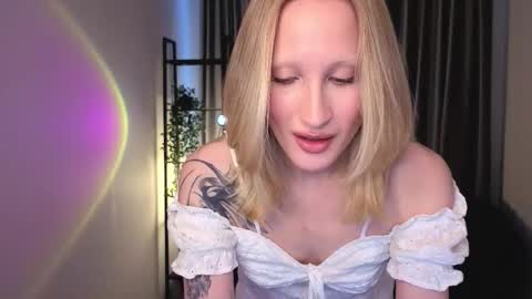 Call me Bianca online show from 10.18.25