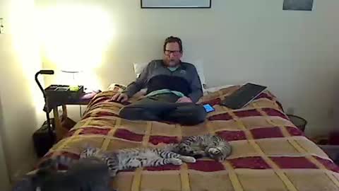 Snapshot of hammerthatthang73 chatting on 11.22.25 hammerthatthang73 online show from 11.22.25